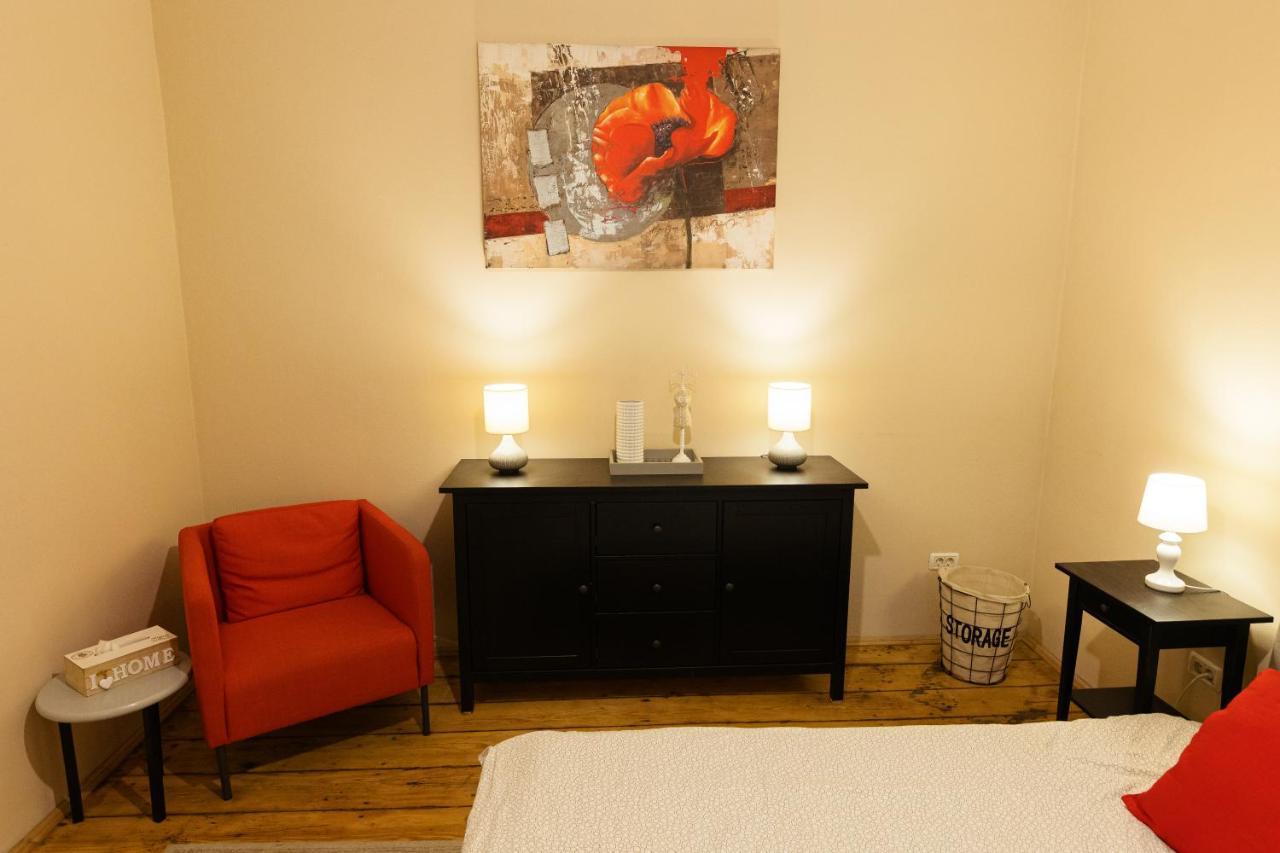 Chic Apartment In Historical City Center ทิมิชัวรา ภายนอก รูปภาพ