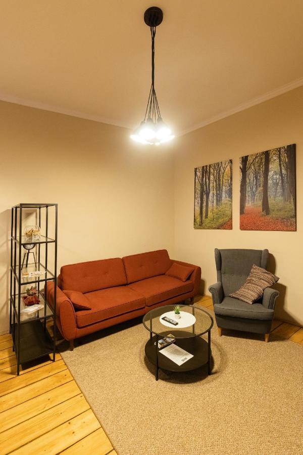 Chic Apartment In Historical City Center ทิมิชัวรา ภายนอก รูปภาพ