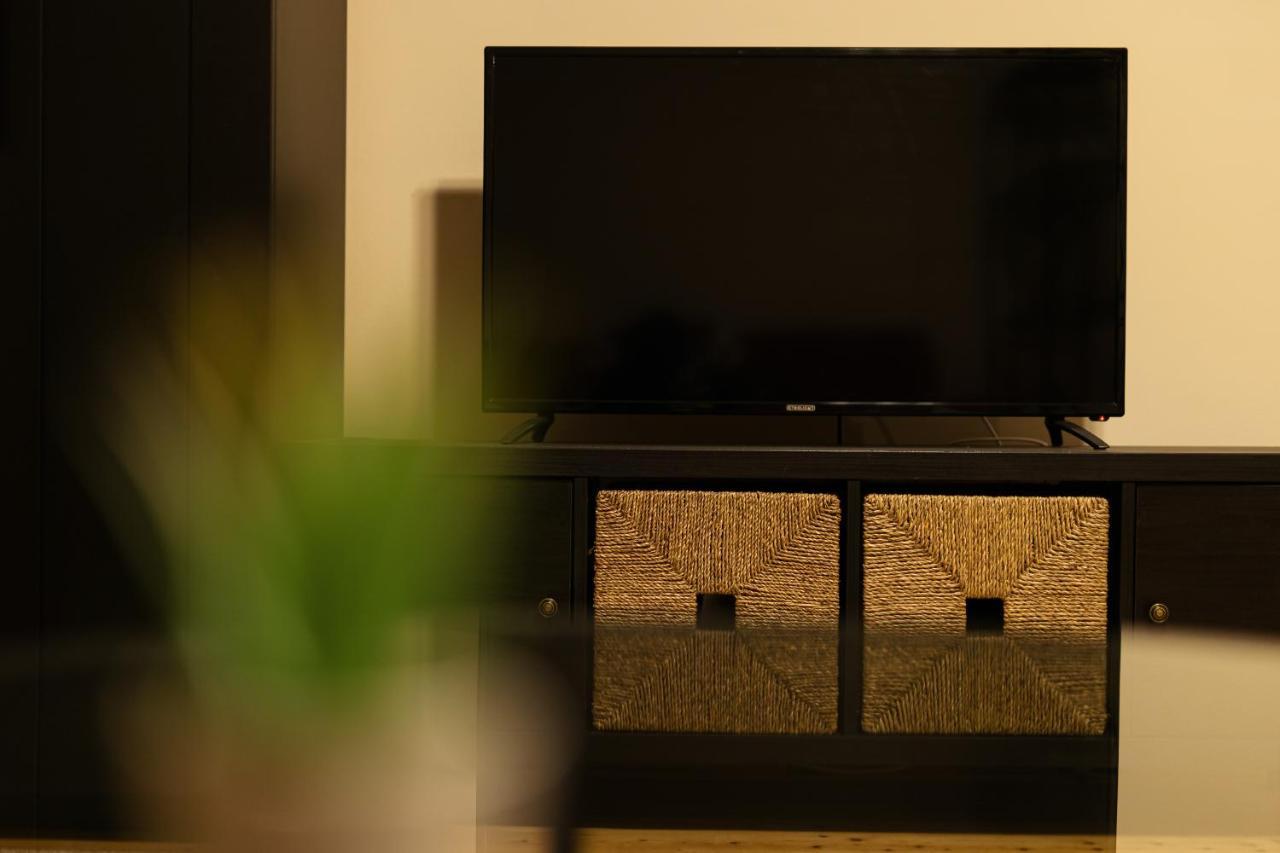 Chic Apartment In Historical City Center ทิมิชัวรา ภายนอก รูปภาพ