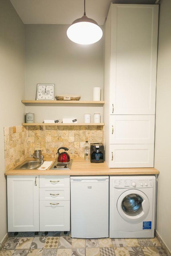 Chic Apartment In Historical City Center ทิมิชัวรา ภายนอก รูปภาพ